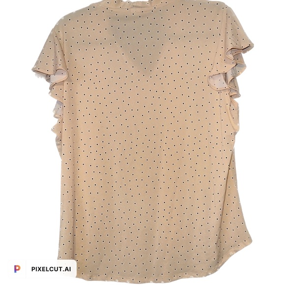 Short sleeve blouse🌼 - Picture 2 of 4